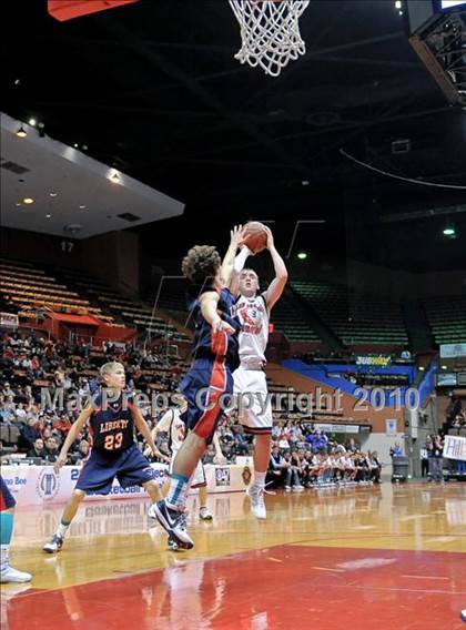 Thumbnail 2 in San Joaquin Memorial vs. Liberty (CIF CS D2 Final) photogallery.