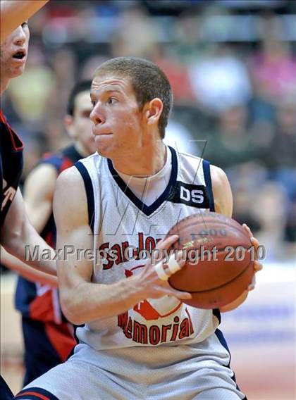 Thumbnail 2 in San Joaquin Memorial vs. Liberty (CIF CS D2 Final) photogallery.