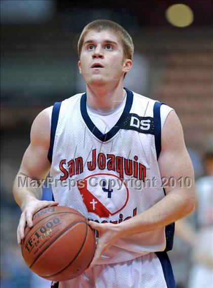 Thumbnail 1 in San Joaquin Memorial vs. Liberty (CIF CS D2 Final) photogallery.