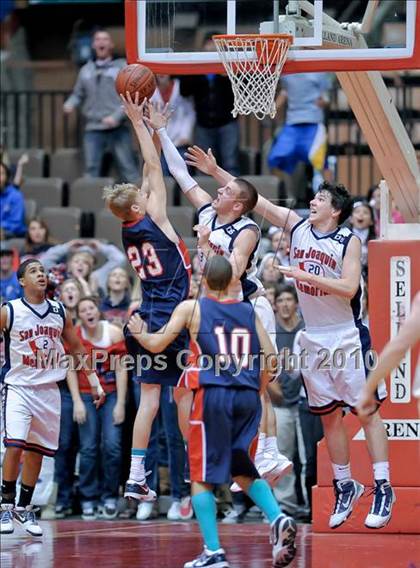 Thumbnail 1 in San Joaquin Memorial vs. Liberty (CIF CS D2 Final) photogallery.