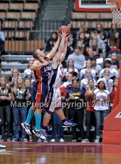 Thumbnail 3 in San Joaquin Memorial vs. Liberty (CIF CS D2 Final) photogallery.