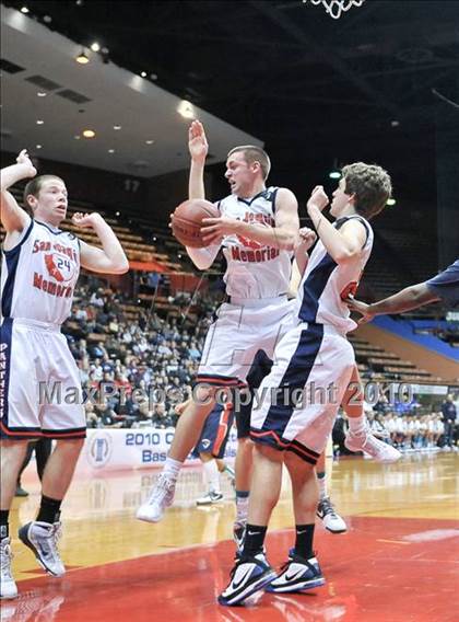 Thumbnail 3 in San Joaquin Memorial vs. Liberty (CIF CS D2 Final) photogallery.