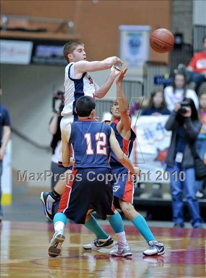 Thumbnail 1 in San Joaquin Memorial vs. Liberty (CIF CS D2 Final) photogallery.