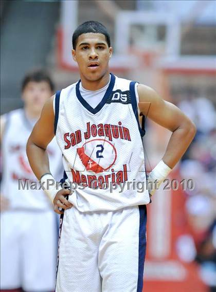 Thumbnail 2 in San Joaquin Memorial vs. Liberty (CIF CS D2 Final) photogallery.