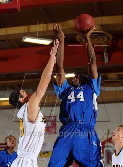 Thumbnail 3 in Ventura vs Price (Rose City Roundball Classic) photogallery.