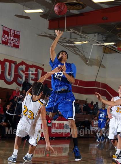 Thumbnail 1 in Ventura vs Price (Rose City Roundball Classic) photogallery.
