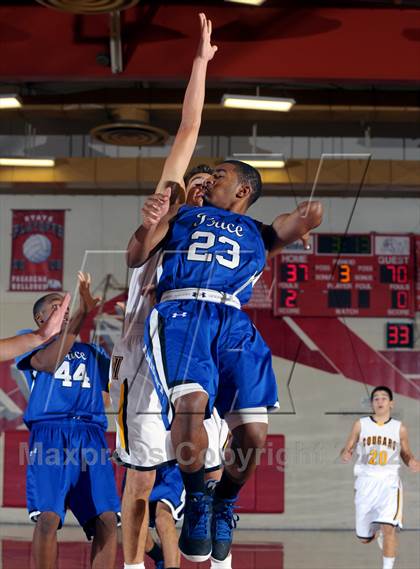 Thumbnail 3 in Ventura vs Price (Rose City Roundball Classic) photogallery.