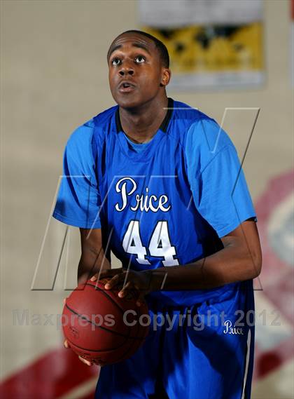 Thumbnail 1 in Ventura vs Price (Rose City Roundball Classic) photogallery.