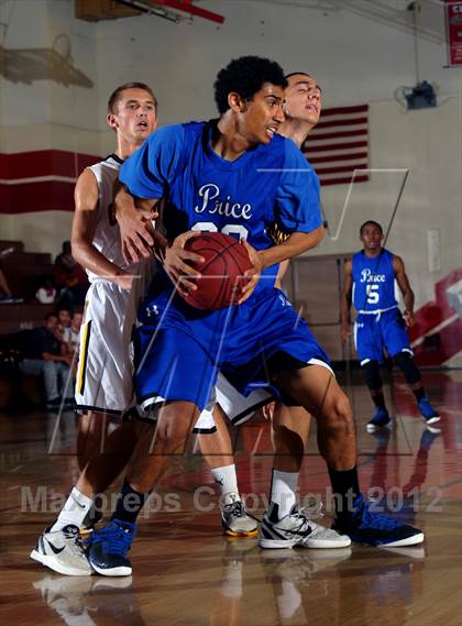 Thumbnail 2 in Ventura vs Price (Rose City Roundball Classic) photogallery.