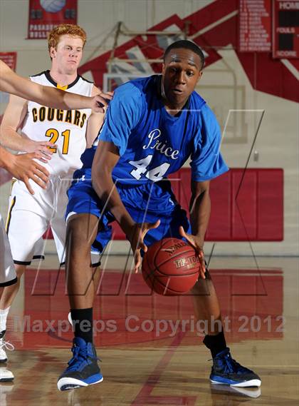 Thumbnail 3 in Ventura vs Price (Rose City Roundball Classic) photogallery.