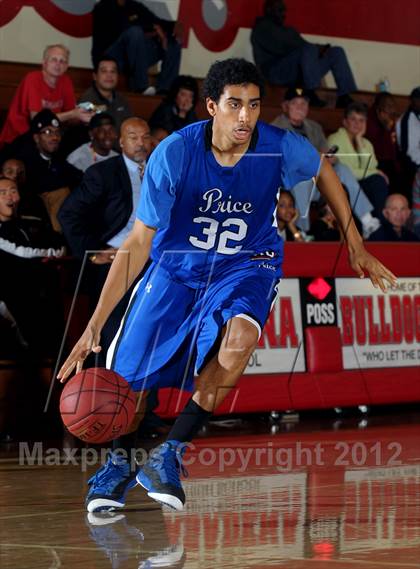 Thumbnail 3 in Ventura vs Price (Rose City Roundball Classic) photogallery.