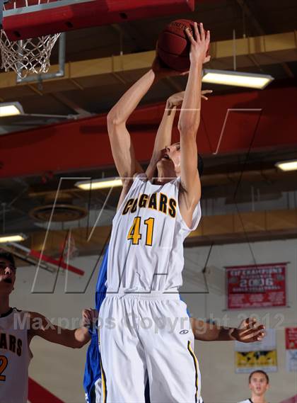 Thumbnail 3 in Ventura vs Price (Rose City Roundball Classic) photogallery.