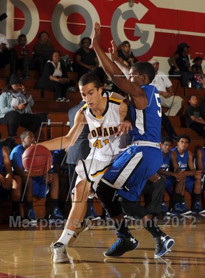 Thumbnail 2 in Ventura vs Price (Rose City Roundball Classic) photogallery.