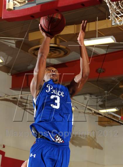 Thumbnail 3 in Ventura vs Price (Rose City Roundball Classic) photogallery.