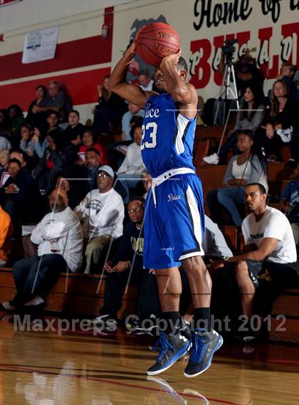 Thumbnail 3 in Ventura vs Price (Rose City Roundball Classic) photogallery.