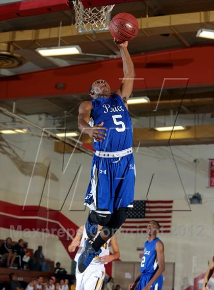 Thumbnail 1 in Ventura vs Price (Rose City Roundball Classic) photogallery.