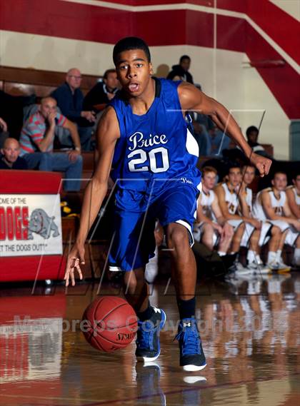 Thumbnail 2 in Ventura vs Price (Rose City Roundball Classic) photogallery.
