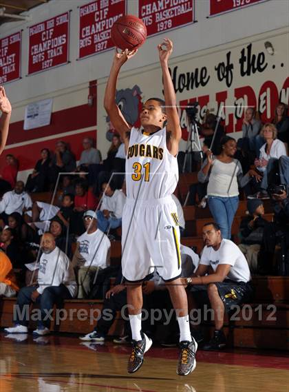 Thumbnail 3 in Ventura vs Price (Rose City Roundball Classic) photogallery.
