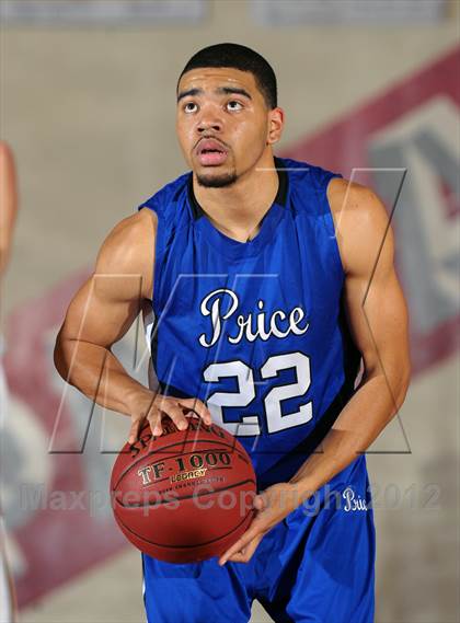 Thumbnail 3 in Ventura vs Price (Rose City Roundball Classic) photogallery.