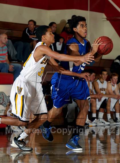 Thumbnail 2 in Ventura vs Price (Rose City Roundball Classic) photogallery.