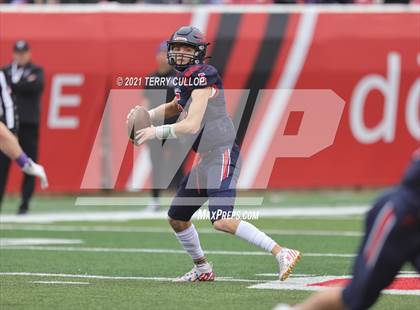 Thumbnail 2 in Lehi vs. Springville (UHSAA 5A Final) photogallery.
