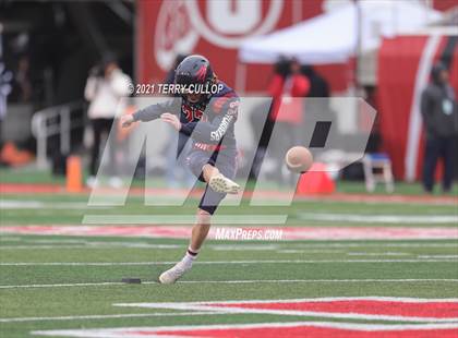 Thumbnail 2 in Lehi vs. Springville (UHSAA 5A Final) photogallery.
