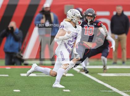 Thumbnail 3 in Lehi vs. Springville (UHSAA 5A Final) photogallery.