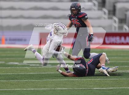 Thumbnail 2 in Lehi vs. Springville (UHSAA 5A Final) photogallery.