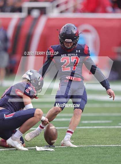 Thumbnail 2 in Lehi vs. Springville (UHSAA 5A Final) photogallery.