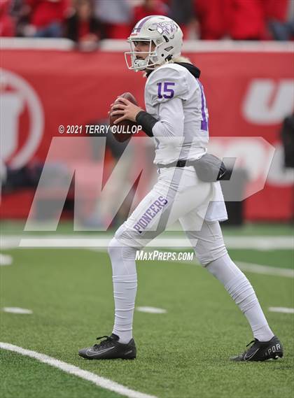 Thumbnail 1 in Lehi vs. Springville (UHSAA 5A Final) photogallery.