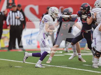 Thumbnail 3 in Lehi vs. Springville (UHSAA 5A Final) photogallery.