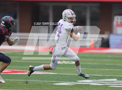Thumbnail 2 in Lehi vs. Springville (UHSAA 5A Final) photogallery.