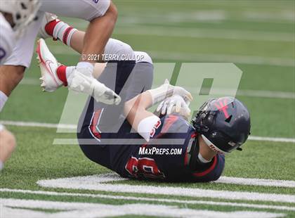 Thumbnail 3 in Lehi vs. Springville (UHSAA 5A Final) photogallery.