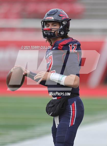 Thumbnail 2 in Lehi vs. Springville (UHSAA 5A Final) photogallery.