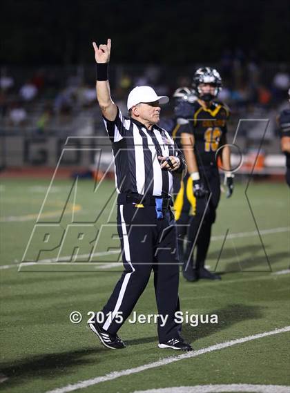 Thumbnail 3 in Bellarmine College Prep @ Del Oro (2015 Honor Bowl) photogallery.
