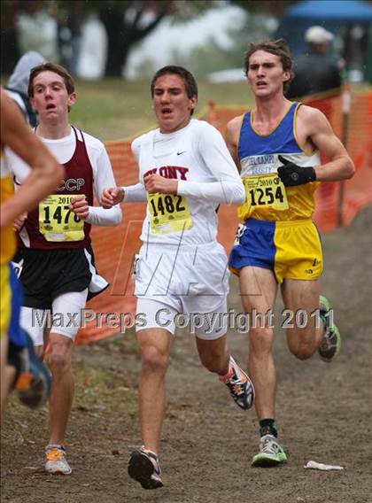 Thumbnail 1 in CIF State Cross Country Championships (D2 Boys) photogallery.