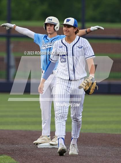 Thumbnail 2 in Flower Mound vs. Weatherford (UIL 6A Regional Semifinal Game 1) photogallery.