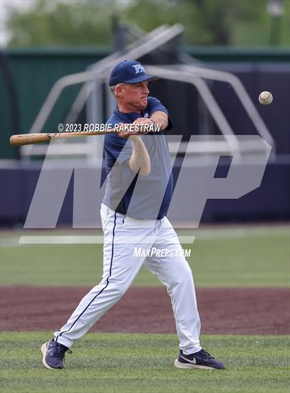 Thumbnail 1 in Flower Mound vs. Weatherford (UIL 6A Regional Semifinal Game 1) photogallery.