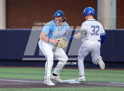 Thumbnail 1 in Flower Mound vs. Weatherford (UIL 6A Regional Semifinal Game 1) photogallery.