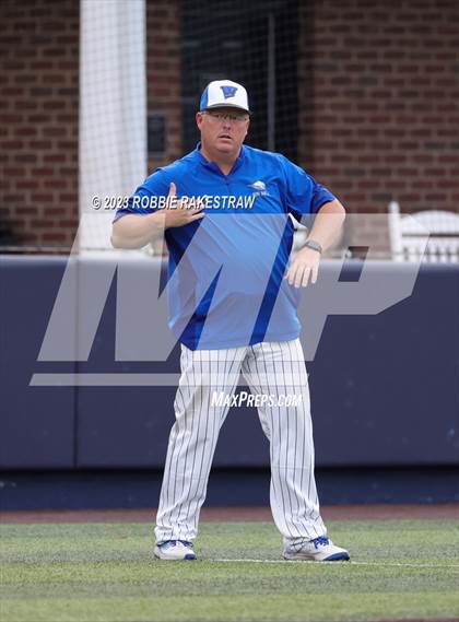 Thumbnail 2 in Flower Mound vs. Weatherford (UIL 6A Regional Semifinal Game 1) photogallery.
