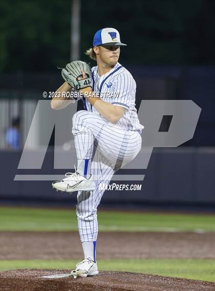 Thumbnail 1 in Flower Mound vs. Weatherford (UIL 6A Regional Semifinal Game 1) photogallery.