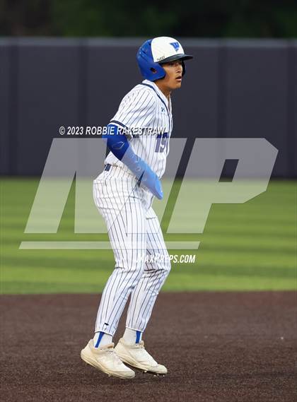 Thumbnail 2 in Flower Mound vs. Weatherford (UIL 6A Regional Semifinal Game 1) photogallery.