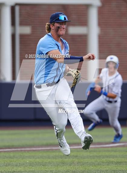 Thumbnail 2 in Flower Mound vs. Weatherford (UIL 6A Regional Semifinal Game 1) photogallery.