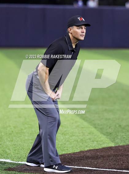 Thumbnail 2 in Flower Mound vs. Weatherford (UIL 6A Regional Semifinal Game 1) photogallery.