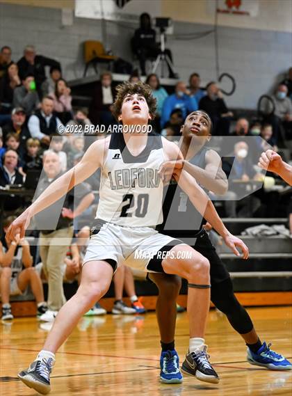 Thumbnail 1 in Oak Grove @ Ledford photogallery.