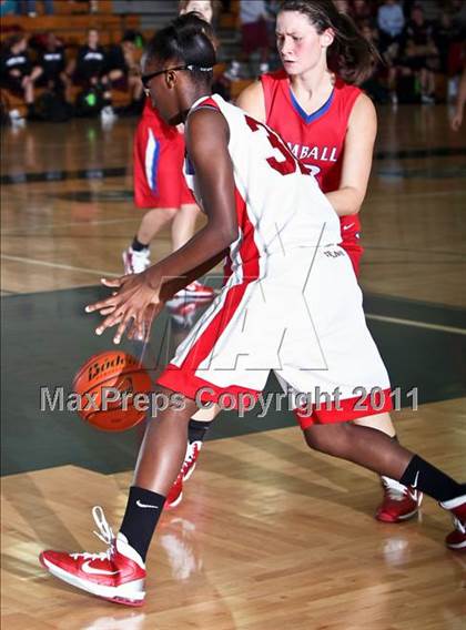 Thumbnail 2 in Ray vs. Tomball (McDonalds Texas Invitational) photogallery.