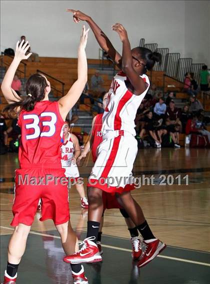Thumbnail 3 in Ray vs. Tomball (McDonalds Texas Invitational) photogallery.