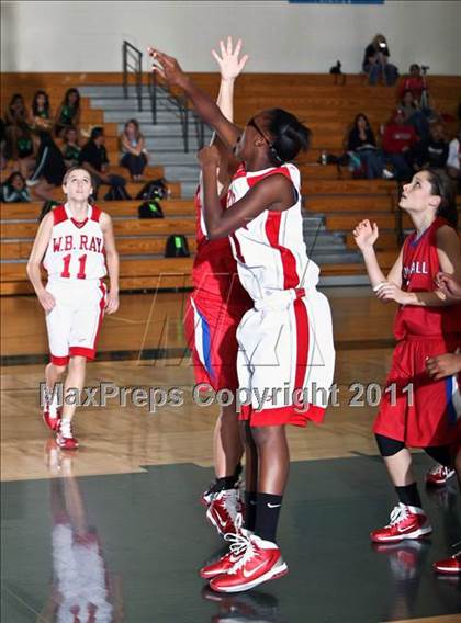 Thumbnail 1 in Ray vs. Tomball (McDonalds Texas Invitational) photogallery.
