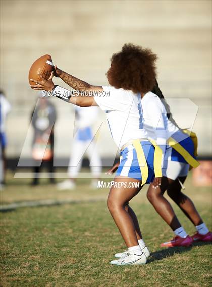Thumbnail 1 in Godby vs Ed White (FHSAA 2A Quarterfinals) photogallery.