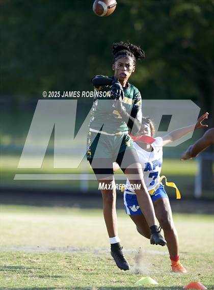 Thumbnail 3 in Godby vs Ed White (FHSAA 2A Quarterfinals) photogallery.